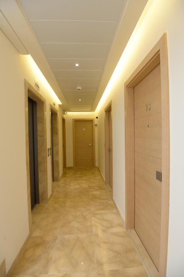 Nest 1 Hotel Beirut Esterno foto
