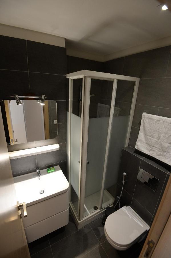 Nest 1 Hotel Beirut Esterno foto